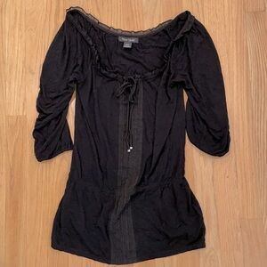 Off the shoulder cinched waist black 3/4 length sleeve top